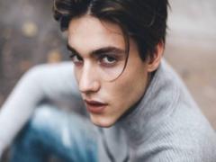 把男人踩脚下的姓名